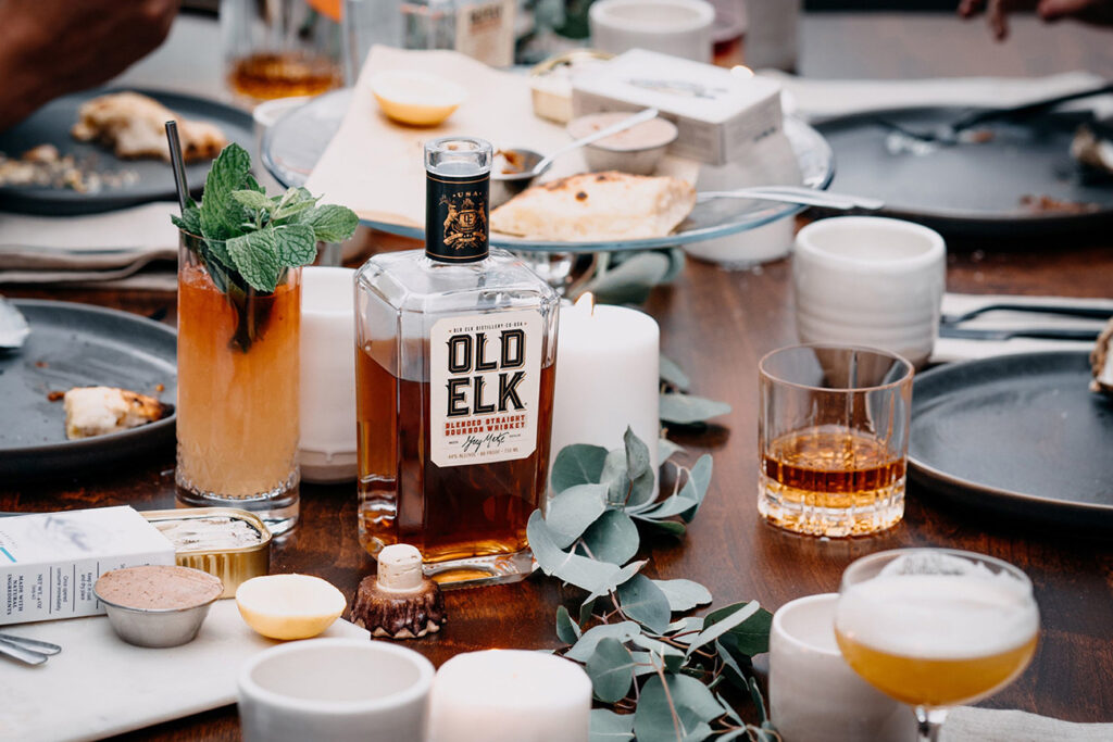 Business Mogul offre ai consumatori un degno nuovo whisky della vecchia distilleria di alci