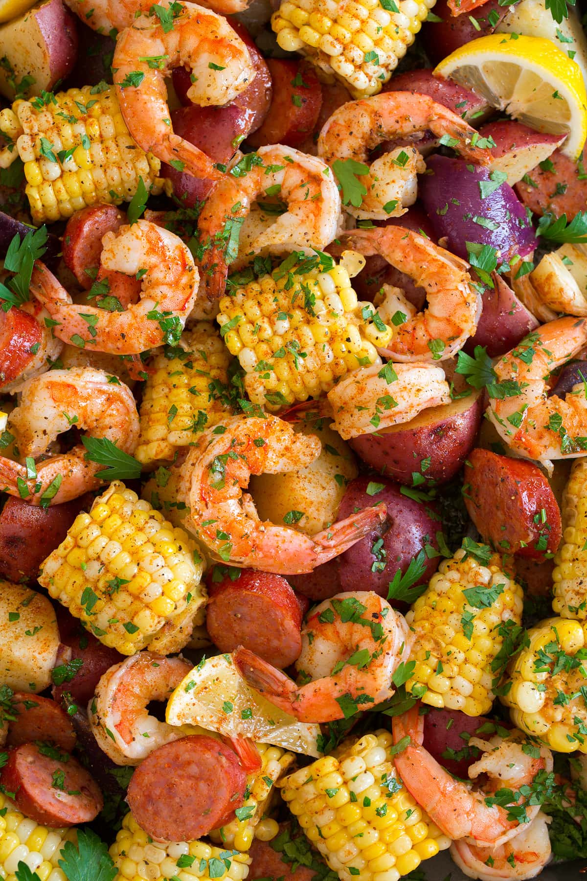 Bollire i gamberetti Close up image of shrimp boil.