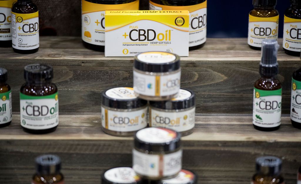 I prodotti CBD potrebbero non essere così privi di sostanze tossiche come pensano i conducenti, DOT avverte