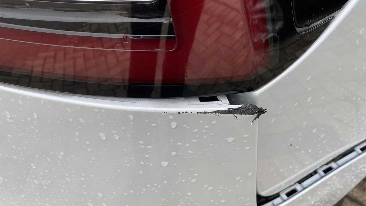 Problema del paraurti posteriore Tesla Model 3: controlla le storie di altri clienti interessati