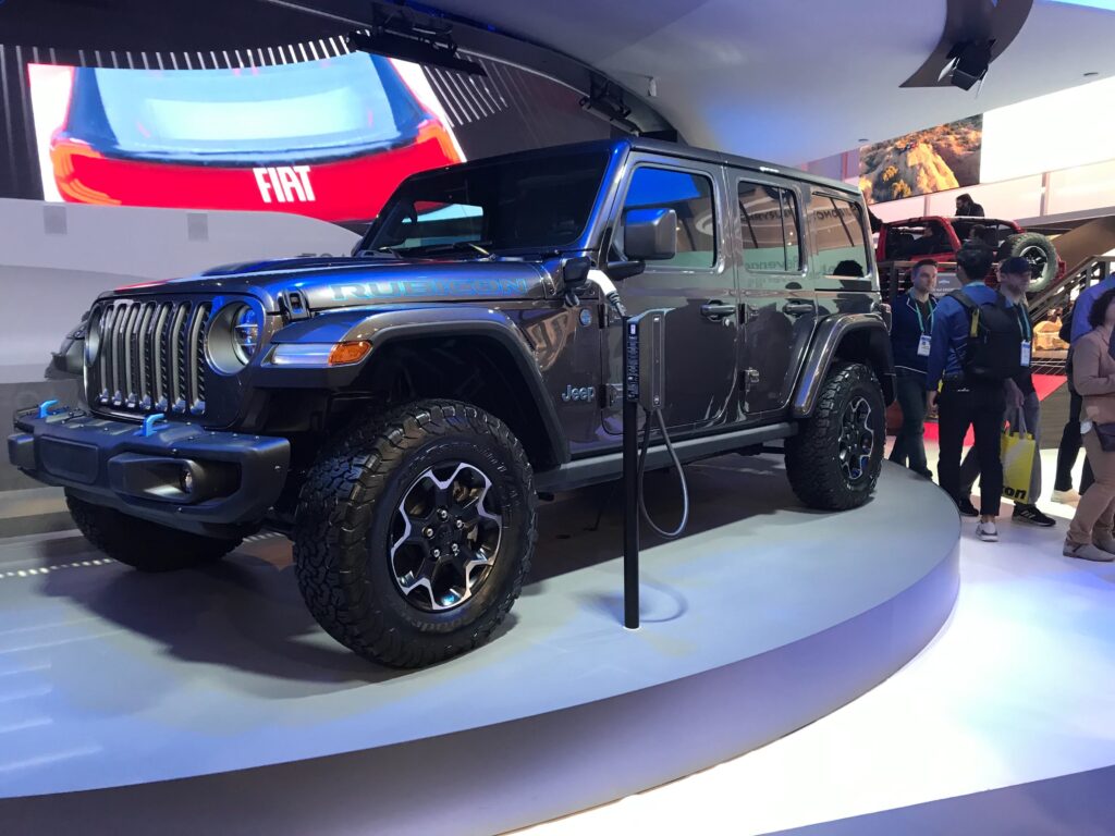 Jeep prende in giro il silenzioso Wrangler ibrido plug-in 4xe nel video