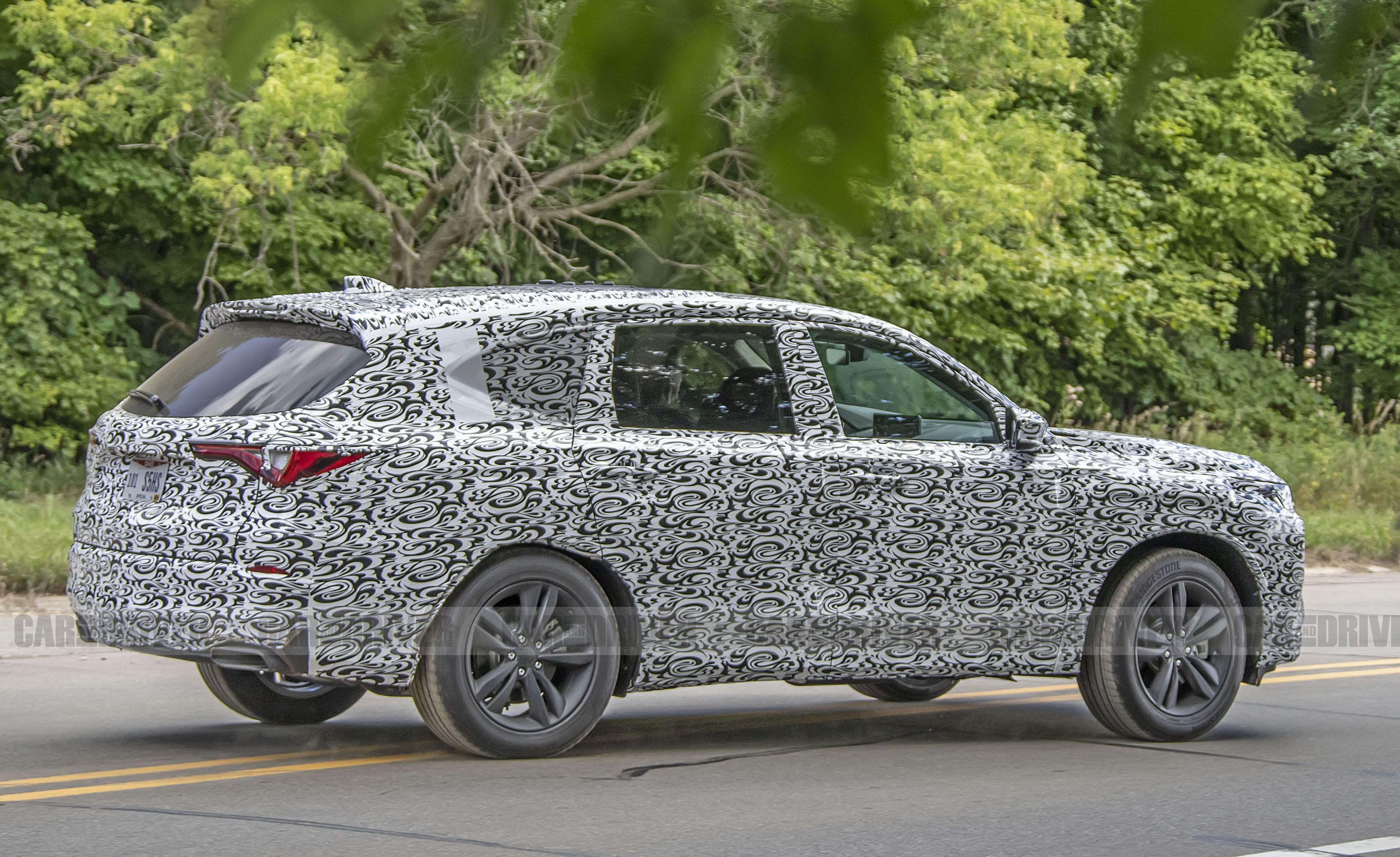 2021 Acura MDX spiata 2021 acura mdx spied