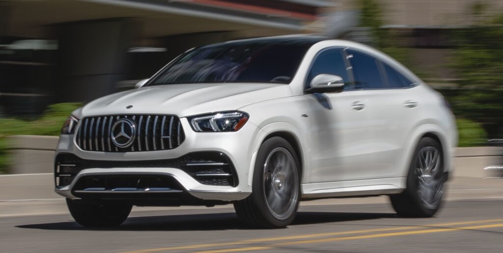 Testato: 2021 Mercedes-AMG GLE53 Coupé premia il design