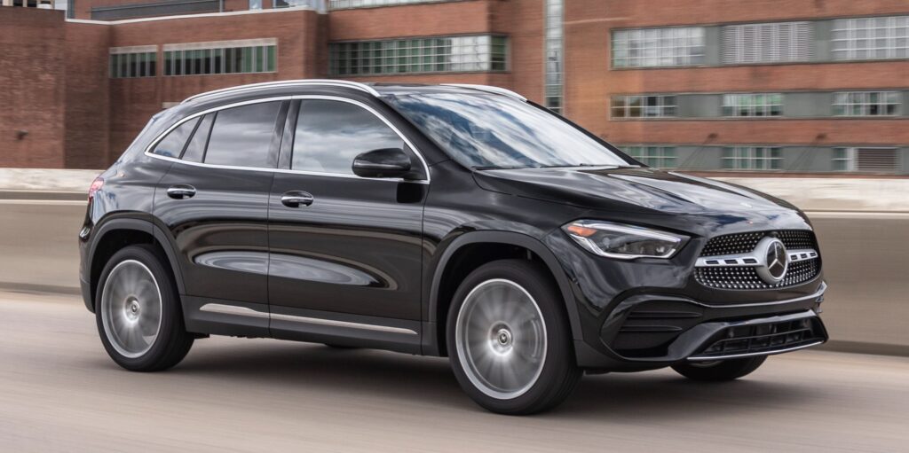 Testato: Mercedes-Benz GLA250 4Matic del 2021 rilascia il Hatchback Act