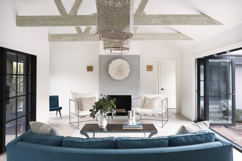 interior design moderno soggiorno di lusso da Anne Carr