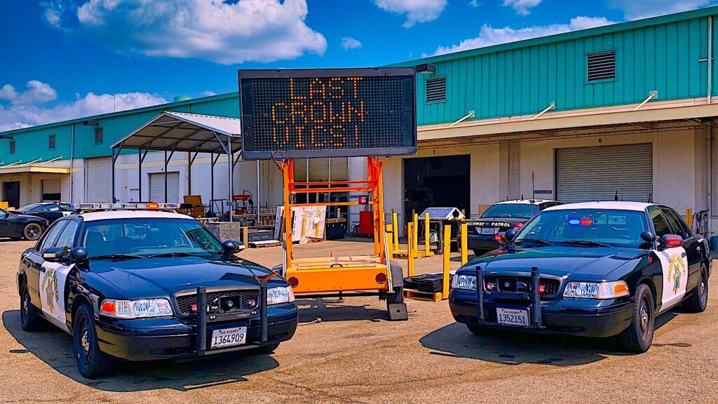 Ecco le ultime 2 auto della polizia Ford Crown Victoria di CHP