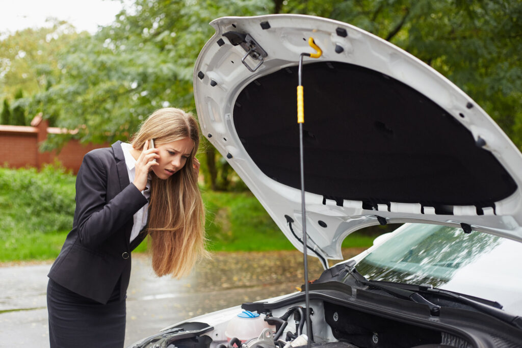 Come comportarsi quando l’auto va in panne