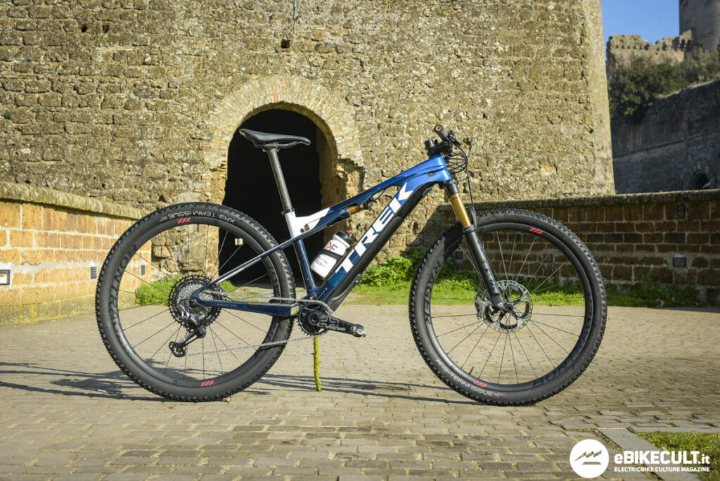 VIDEO TEST – Trek e-Caliber 9.9 XTR: l’Xc a proposito di una purulenza con principalmente…